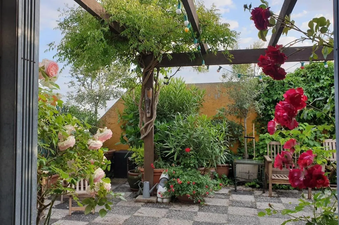 Apt Quiet And Bright With Large Terrace Paris